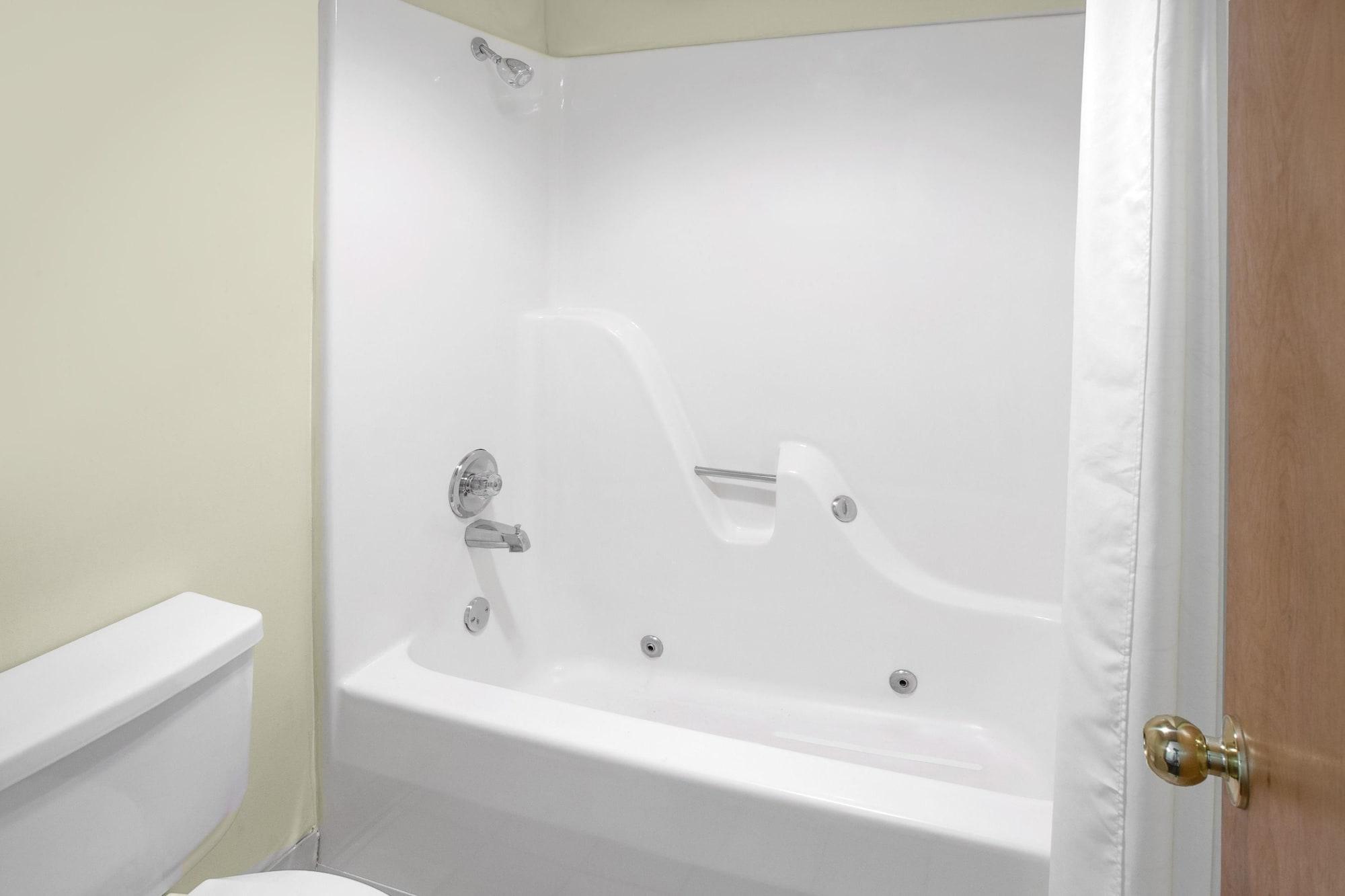 ซูเปอร์ 8 บาย วินด์แฮม คลาร์กสวิลล์ อาร์คันซอ Motel Clarksville ภายนอก รูปภาพ